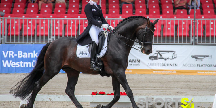 Langehanenberg gewinnt beim Turnierauftakt in Münster