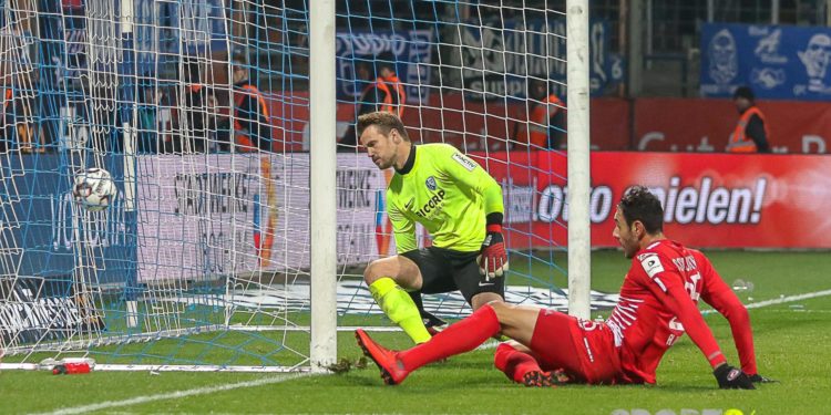 Regensburger Comeback in Bochum