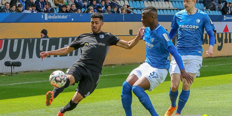 Leverkusen demontiert Frankfurt