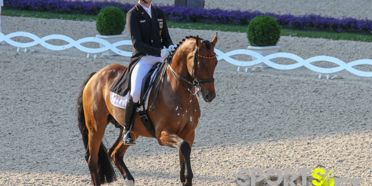 Cosmo legt vor, Emilio hat das Nachsehen.