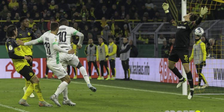Dortmund müht sich in die nächste Pokal-Runde