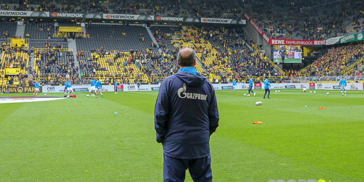 Schalke wirft Baum raus