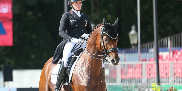 Katharina Hemmer (GER) siegt im Grand Prix Special auf dem Turnier der Sieger in Muenster mit Denoix PCH