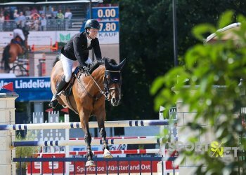 Douglas Lindeloew (SWE) mit Cheldon in der mittleren Tour beim Turnier der Sieger 2024