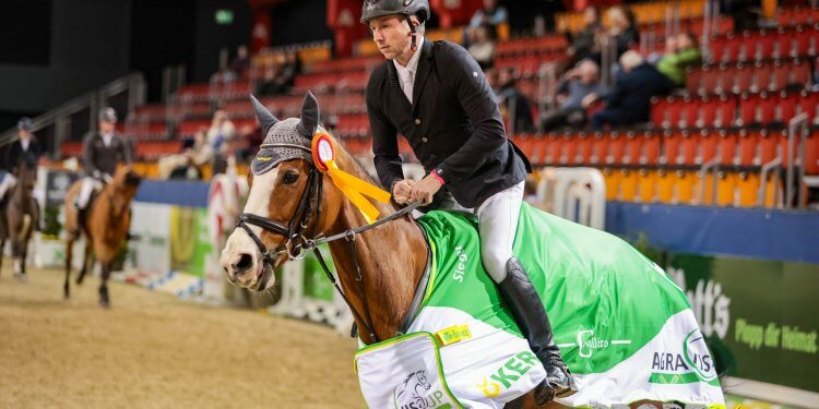 Henrik Griese gewinnt Eröffnungsspringen