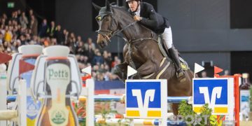 Hans-Thorben Rüder (GER) mit Courage 138 beim Agavis Cup Münster (Foto: Jenny Musall)