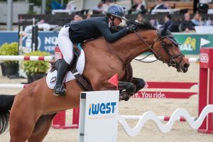 Elisabeth Meyer mit Let it Shine auf dem Longines Balve Optimum (Foto: Sebastian Sendlak)